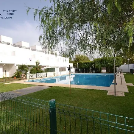 Adosado Familiar Con Piscina Y Terraza * Conil De La Frontera